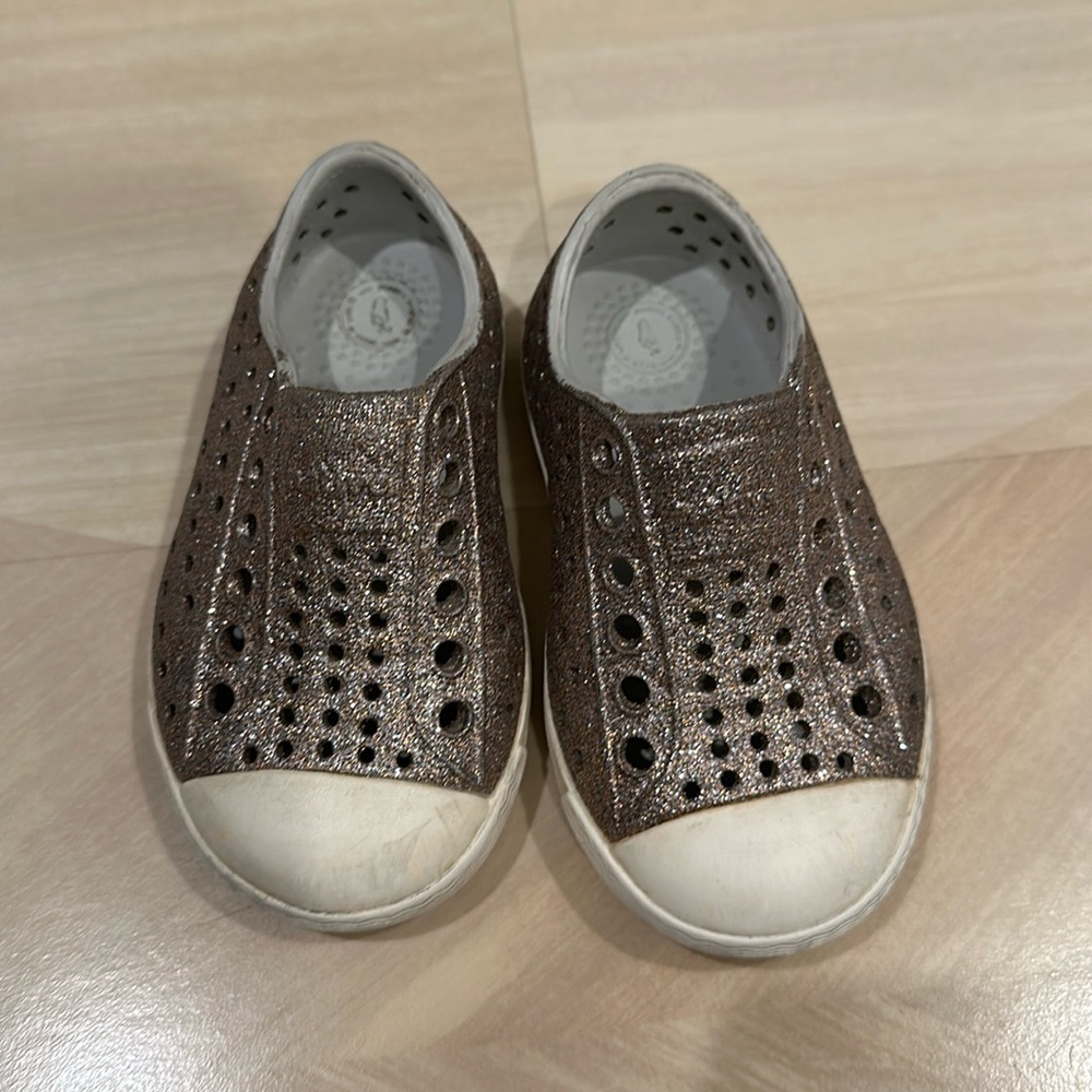 Girls glitter Native Shoes-Jefferson Bling, size 5